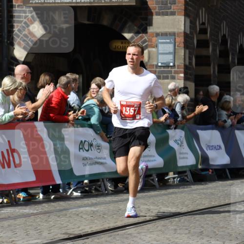 13.09.2026 - 21. swb-Marathon Bremen Strokosch-Dieckow http://msf.ph/oto/10301762 13.09.2026 12:52:41 Ziel 525, 959, 1357, 1507, 417, 553, 2100, 7244, 8729 meine-sportfotos.de