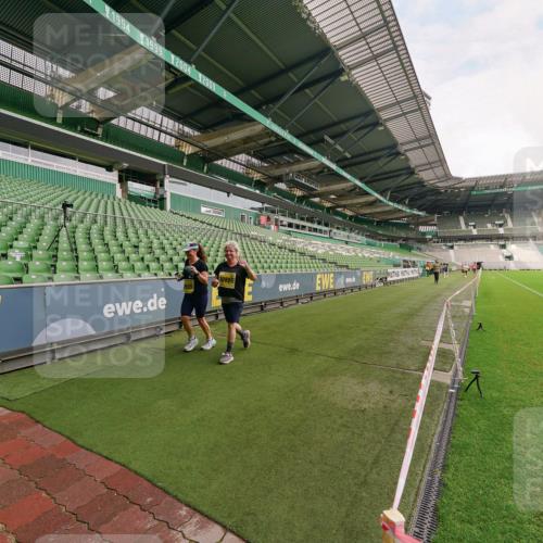 13.09.2026 - 21. swb-Marathon Bremen Michael Burmester http://msf.ph/oto/10301764 13.09.2026 10:47:53 Laufen im Stadion 10161, 10264, 10292, 10349, 10407, 10440, 10535, 10732, 10789, 10895, 10925, 10933, 10970, 11104, 11262, 11423, 11443, 11457, 11530, 11573, 11579, 11639, 11663, 11698, 12083, 12157, 12316, 12317, 12340, 12422, 12444, 12471, 12472, 12542, 12561, 10004, 10005, 10176, 10191, 10192, 10194, 10271, 10295, 10325, 10335, 10344, 10459, 10513, 10568, 10600, 10605, 10629, 10679, 10713, 10756, 10779, 10882, 10979, 10997, 10999, 11081, 11233, 11307, 12089 meine-sportfotos.de