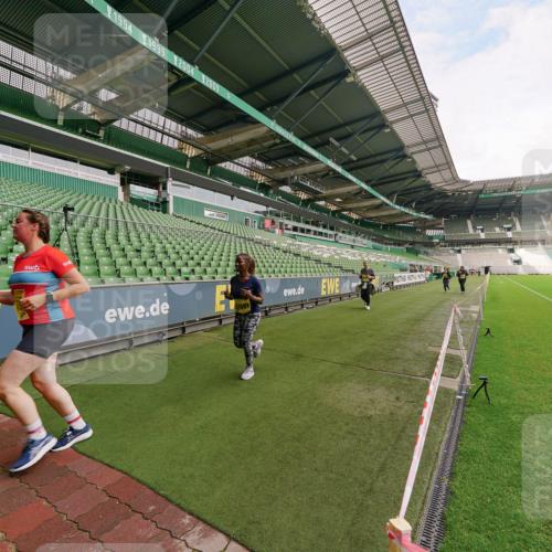 13.09.2026 - 21. swb-Marathon Bremen Michael Burmester http://msf.ph/oto/10301793 13.09.2026 10:48:28 Laufen im Stadion 10264, 10292, 10349, 10407, 10413, 10440, 10732, 10754, 10789, 10925, 11104, 11254, 11262, 11423, 11443, 11541, 11663, 11698, 11851, 11942, 11980, 12083, 12157, 12340, 12444, 12471, 12472, 12542, 12561, 10137, 10176, 10191, 10192, 10194, 10202, 10242, 10295, 10344, 10430, 10472, 10524, 10568, 10600, 10629, 10651, 10679, 10713, 10756, 10779, 10882, 10979, 10997, 10999, 11081, 11200, 11233, 11307, 11309, 11367, 11709, 12089, 12153, 12177, 12178 meine-sportfotos.de