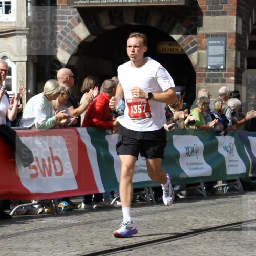 13.09.2026 - 21. swb-Marathon Bremen Strokosch-Dieckow http://msf.ph/oto/10301801 13.09.2026 12:52:41 Ziel 525, 959, 1357, 1507, 417, 553, 2100, 7244, 8729 meine-sportfotos.de