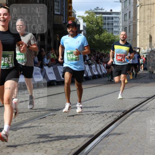 13.09.2026 - 21. swb-Marathon Bremen Strokosch-Dieckow http://msf.ph/oto/10301823 13.09.2026 13:29:52 Ziel 132, 1083, 1243, 1365, 1387, 1581, 2076, 2301, 2742, 2957, 3030, 3721, 4541, 4576, 5244, 5599, 6006, 6103, 6384, 6499, 6690, 6930, 7013, 7384, 7426, 7631, 7649, 7884, 8007, 8009, 8481, 8594, 8831, 9747, 9770, 10013, 13031, 1205, 1308, 1611, 1653, 1759, 1780, 1848, 2126, 3190, 3908, 5039, 5198, 5348, 5631, 6225, 6720, 6942, 6992, 6994, 7609, 7932, 8110, 8115, 8470, 9104, 9125 meine-sportfotos.de