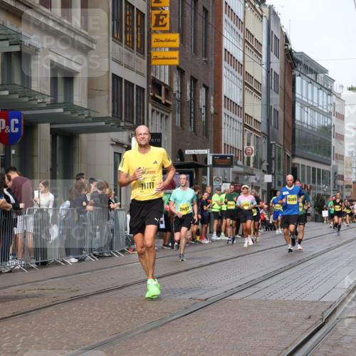 13.09.2026 - 21. swb-Marathon Bremen Strokosch-Dieckow http://msf.ph/oto/10301892 13.09.2026 10:50:06 Ziel 10170, 10233, 10525, 10840, 10923, 11111, 11128, 11178, 11276, 11497, 11499, 11622, 11664, 11680, 11742, 12045, 12078, 12269, 12447, 13562, 10452, 10508, 10593, 10876, 10966, 11005, 11035, 11128, 11183, 11415, 12240, 12380, 12510 meine-sportfotos.de