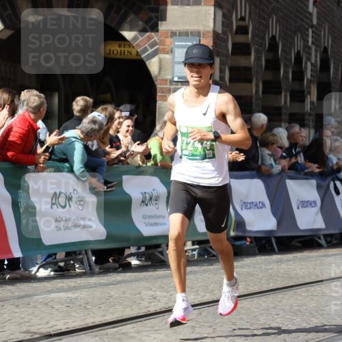 13.09.2026 - 21. swb-Marathon Bremen Strokosch-Dieckow http://msf.ph/oto/10301915 13.09.2026 12:52:47 Ziel 525, 959, 1507, 7768, 417, 2100, 8077, 9522 meine-sportfotos.de