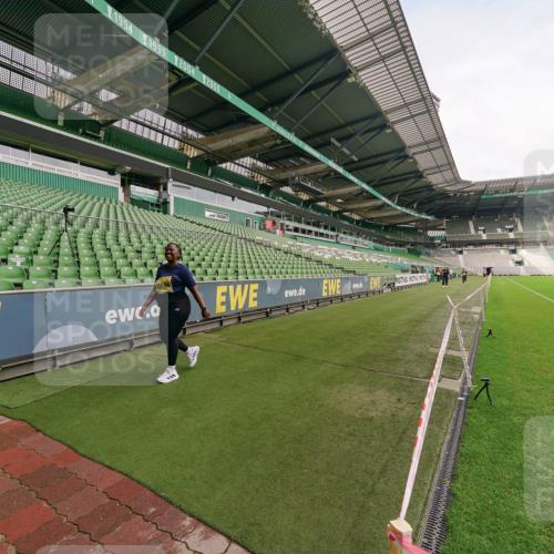 13.09.2026 - 21. swb-Marathon Bremen Michael Burmester http://msf.ph/oto/10302014 13.09.2026 10:53:42 Laufen im Stadion 10317, 11017, 11444, 12163, 12416, 10413, 10573, 10627, 10667, 10710, 11031, 11254, 11266, 11352, 11496, 11712, 11780, 11807, 11851, 11942, 12440 meine-sportfotos.de