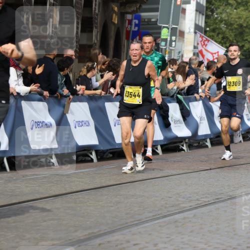 13.09.2026 - 21. swb-Marathon Bremen Strokosch-Dieckow http://msf.ph/oto/10302035 13.09.2026 10:50:46 Ziel 10170, 10233, 10525, 10840, 10923, 11178, 11276, 11497, 11499, 11622, 11664, 11680, 11742, 12045, 12078, 12269, 12447, 13562, 10200, 10537, 11076, 11087, 11170, 11625, 11626, 11961, 12004, 12179, 12303, 12351, 12407, 12560 meine-sportfotos.de