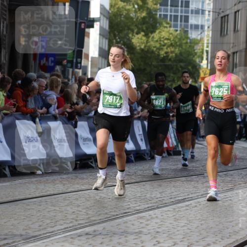 13.09.2026 - 21. swb-Marathon Bremen Strokosch-Dieckow http://msf.ph/oto/10302047 13.09.2026 13:22:08 Ziel 141, 572, 1209, 1254, 2088, 2397, 3290, 3338, 3695, 3774, 3930, 3934, 4581, 4735, 5193, 6865, 6976, 7098, 7176, 8438, 8947, 9059, 9421, 10120, 1601, 1645, 2499, 3021, 4204, 4211, 6621, 7625, 7917, 8447, 8574, 9668 meine-sportfotos.de