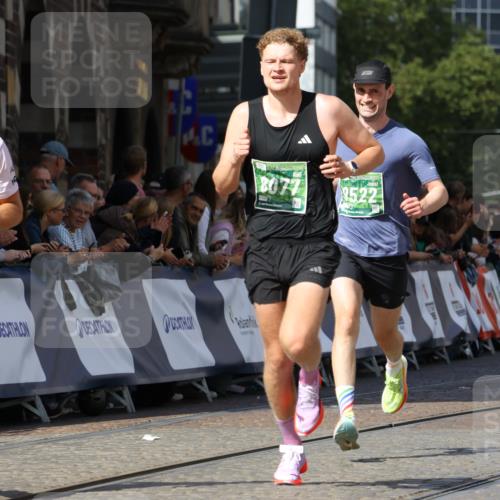 13.09.2026 - 21. swb-Marathon Bremen Strokosch-Dieckow http://msf.ph/oto/10302068 13.09.2026 12:52:56 Ziel 525, 553, 7768, 8729, 2585, 7650, 8077, 9522 meine-sportfotos.de