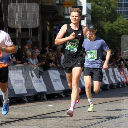 13.09.2026 - 21. swb-Marathon Bremen Strokosch-Dieckow http://msf.ph/oto/10302088 13.09.2026 12:52:56 Ziel 525, 553, 7768, 8729, 2585, 7650, 8077, 9522 meine-sportfotos.de