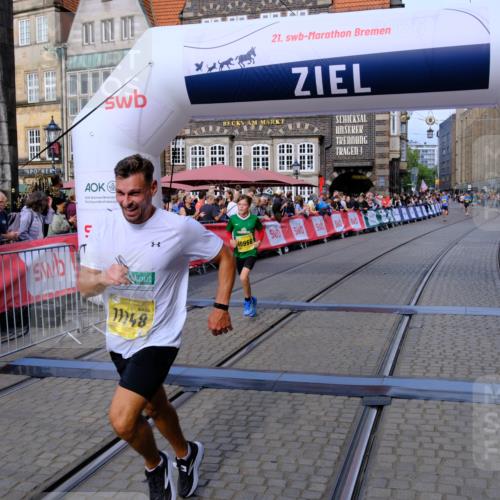13.09.2026 - 21. swb-Marathon Bremen Tim E. http://msf.ph/oto/10302128 13.09.2026 10:44:37 Ziel 10956, 11108, 11148, 11438, 11644, 11758 meine-sportfotos.de