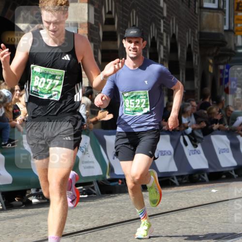 13.09.2026 - 21. swb-Marathon Bremen Strokosch-Dieckow http://msf.ph/oto/10302144 13.09.2026 12:52:57 Ziel 525, 553, 7768, 8729, 2585, 7650 meine-sportfotos.de