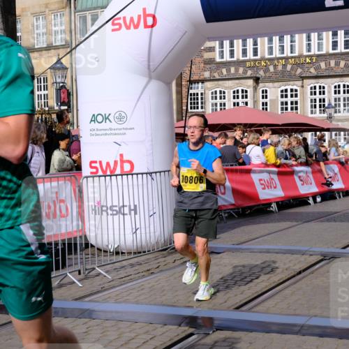 13.09.2026 - 21. swb-Marathon Bremen Tim E. http://msf.ph/oto/10302230 13.09.2026 10:44:49 Ziel 10454, 10806, 10861, 10956, 11438, 11615, 12473 meine-sportfotos.de