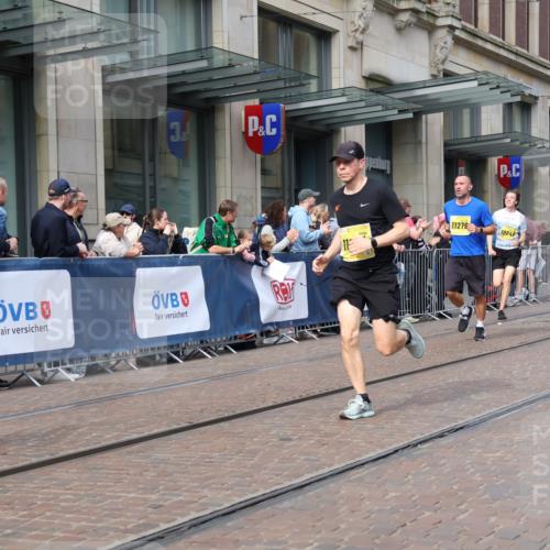 13.09.2026 - 21. swb-Marathon Bremen Strokosch-Dieckow http://msf.ph/oto/10302331 13.09.2026 10:50:30 Ziel 10200, 10267, 10537, 10764, 11076, 11087, 11170, 11220, 11753, 11774, 11961, 12004, 12052, 12070, 12179, 12309, 12351, 12407, 12488, 12560, 13544, 10170, 10233, 10525, 10840, 10923, 11111, 11128, 11178, 11276, 11497, 11499, 11622, 11664, 11680, 11742, 12045, 12078, 12269, 12447, 13562 meine-sportfotos.de