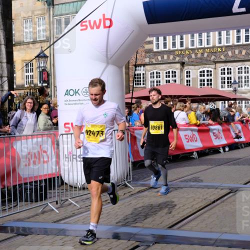 13.09.2026 - 21. swb-Marathon Bremen Tim E. http://msf.ph/oto/10302334 13.09.2026 10:44:55 Ziel 10454, 10806, 10861, 11438, 11615, 11704, 12425, 12473 meine-sportfotos.de