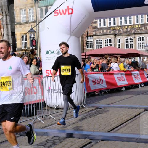 13.09.2026 - 21. swb-Marathon Bremen Tim E. http://msf.ph/oto/10302349 13.09.2026 10:44:55 Ziel 10454, 10806, 10861, 11438, 11615, 11704, 12425, 12473 meine-sportfotos.de