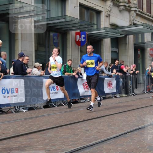 13.09.2026 - 21. swb-Marathon Bremen Strokosch-Dieckow http://msf.ph/oto/10302371 13.09.2026 10:50:31 Ziel 10200, 10267, 10537, 10764, 11076, 11087, 11170, 11220, 11625, 11626, 11753, 11774, 11961, 12004, 12052, 12070, 12179, 12303, 12309, 12351, 12407, 12488, 12560, 13544, 10170, 10233, 10525, 10840, 10923, 11111, 11128, 11178, 11276, 11497, 11499, 11622, 11664, 11680, 11742, 12045, 12078, 12269, 12447, 13562 meine-sportfotos.de