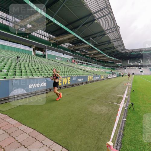13.09.2026 - 21. swb-Marathon Bremen Michael Burmester http://msf.ph/oto/10302404 13.09.2026 12:26:15 Laufen im Stadion 206, 238, 322, 447, 814, 841, 875, 968, 1187, 1313, 1840, 2044, 2143, 129, 236, 798, 1567 meine-sportfotos.de
