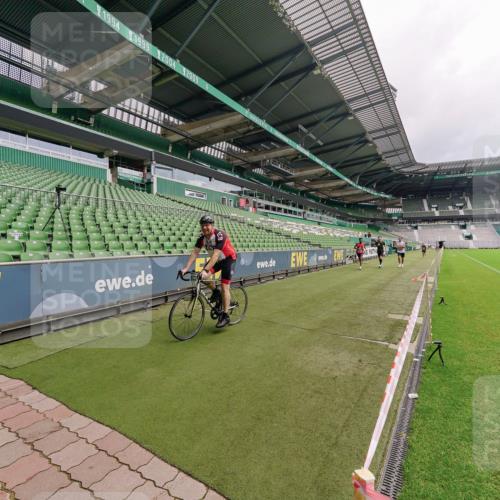 13.09.2026 - 21. swb-Marathon Bremen Michael Burmester http://msf.ph/oto/10302418 13.09.2026 12:26:49 Laufen im Stadion 103, 206, 238, 322, 447, 841, 875, 968, 1187, 1352, 1840, 2032, 2044, 2143, 129, 149, 236, 289, 798, 1483, 1490, 1567 meine-sportfotos.de