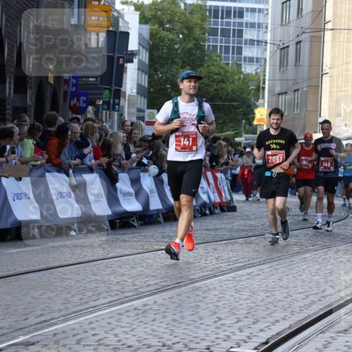 13.09.2026 - 21. swb-Marathon Bremen Strokosch-Dieckow http://msf.ph/oto/10302482 13.09.2026 13:22:20 Ziel 141, 148, 1209, 1645, 2051, 3021, 3338, 3652, 3774, 4581, 5193, 6976, 7098, 8438, 8452, 8924, 8947, 9599, 9839, 10120, 1933, 2481, 3855, 4697, 6891, 7586, 8547, 8694 meine-sportfotos.de