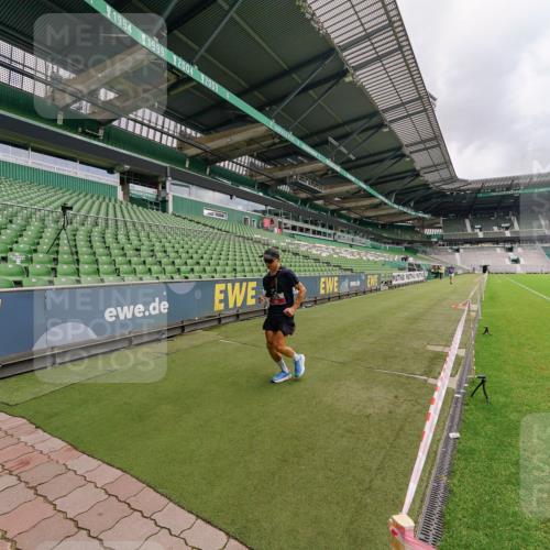 13.09.2026 - 21. swb-Marathon Bremen Michael Burmester http://msf.ph/oto/10302506 13.09.2026 12:28:40 Laufen im Stadion 358, 420, 547, 553, 574, 649, 719, 858, 934, 959, 1161, 1253, 1256, 1352, 1391, 1428, 1525, 1724, 1783, 1917, 2032, 3662, 4264, 149, 447, 814, 968, 1187, 1313, 1544, 1840, 2044, 2143 meine-sportfotos.de