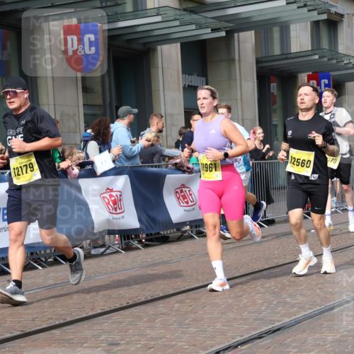13.09.2026 - 21. swb-Marathon Bremen Strokosch-Dieckow http://msf.ph/oto/10302655 13.09.2026 10:50:44 Ziel 10200, 10471, 10515, 10537, 10808, 11076, 11087, 11170, 11339, 11537, 11625, 11626, 11801, 12004, 12133, 12179, 12303, 12351, 12407, 12552, 12560, 10233, 10267, 10525, 10764, 10840, 11076, 11220, 11276, 11622, 11664, 11680, 11742, 11753, 11774, 11961, 12052, 12070, 12078, 12309, 12447, 12488, 13544 meine-sportfotos.de