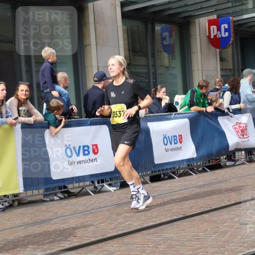 13.09.2026 - 21. swb-Marathon Bremen Strokosch-Dieckow http://msf.ph/oto/10302716 13.09.2026 10:50:48 Ziel 10200, 10471, 10515, 10537, 10808, 11087, 11339, 11503, 11537, 11625, 11626, 11801, 11973, 12004, 12051, 12133, 12303, 12351, 12407, 12552, 10267, 10525, 10764, 10840, 11076, 11170, 11220, 11276, 11664, 11742, 11753, 11774, 11961, 12052, 12070, 12078, 12179, 12309, 12447, 12488, 12560, 13544 meine-sportfotos.de