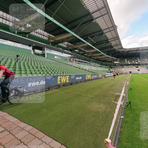 13.09.2026 - 21. swb-Marathon Bremen Michael Burmester http://msf.ph/oto/10302761 13.09.2026 12:37:42 Laufen im Stadion 346, 365, 466, 658, 895, 1090, 1118, 1288, 1385, 1485, 1583, 1604, 1754, 2073, 2141, 2352, 2585, 2670, 3080, 3606, 3617, 6112, 7244, 7650, 7768, 8077, 8081, 8729, 9399, 9522, 9617, 250, 272, 299, 525, 919, 1089, 1212, 2072, 5428, 7741 meine-sportfotos.de