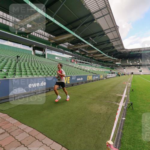 13.09.2026 - 21. swb-Marathon Bremen Michael Burmester http://msf.ph/oto/10302766 13.09.2026 12:37:45 Laufen im Stadion 346, 365, 466, 658, 895, 1090, 1118, 1288, 1385, 1485, 1583, 1604, 1754, 1911, 2073, 2141, 2352, 2585, 2670, 3080, 3606, 3617, 6112, 7244, 7650, 7768, 8077, 8081, 8729, 9399, 9522, 9617, 250, 272, 299, 525, 919, 1089, 1212, 2072, 5428, 7741 meine-sportfotos.de