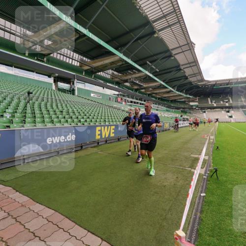 13.09.2026 - 21. swb-Marathon Bremen Michael Burmester http://msf.ph/oto/10302808 13.09.2026 12:38:56 Laufen im Stadion 277, 346, 807, 895, 901, 1090, 1118, 1248, 1320, 1323, 1472, 1576, 1587, 1604, 1717, 1751, 1758, 1795, 1800, 1852, 1911, 2049, 2099, 2141, 2352, 2585, 2670, 3080, 3606, 3744, 5160, 5163, 5912, 6112, 7650, 8077, 8081, 8467, 9399, 9522, 9617, 9630, 250, 272, 365, 850, 1089, 1550, 1875, 1993, 4232, 7692, 8075, 13033 meine-sportfotos.de