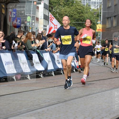 13.09.2026 - 21. swb-Marathon Bremen Strokosch-Dieckow http://msf.ph/oto/10302840 13.09.2026 10:50:50 Ziel 10170, 10233, 10525, 10840, 10923, 11220, 11276, 11622, 11664, 11680, 11742, 11774, 12045, 12052, 12078, 12309, 12447, 13562, 10200, 10537, 11087, 11170, 11339, 11625, 11626, 12004, 12179, 12303, 12351, 12407 meine-sportfotos.de