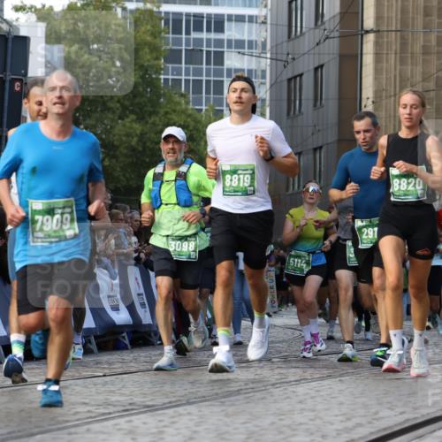 13.09.2026 - 21. swb-Marathon Bremen Strokosch-Dieckow http://msf.ph/oto/10302878 13.09.2026 13:22:56 Ziel 388, 913, 1933, 2402, 2481, 2771, 2806, 3855, 4483, 4697, 6707, 6891, 7586, 8547, 8551, 8694, 9090, 9510, 1809, 1900, 1935, 2367, 2827, 2914, 2961, 3098, 3233, 3374, 3729, 3920, 5114, 7909, 8231, 8304, 8377, 8671, 8672, 8732, 8787, 8819, 8820, 9921 meine-sportfotos.de