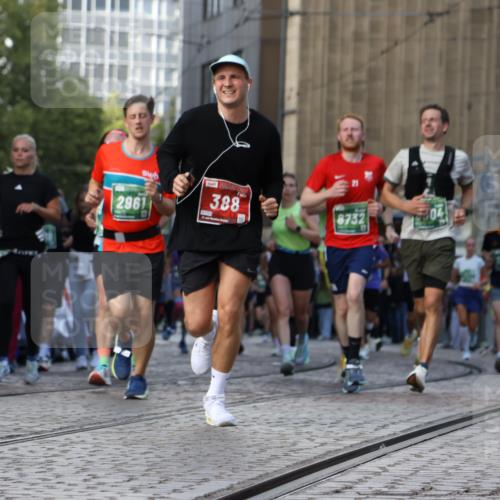 13.09.2026 - 21. swb-Marathon Bremen Strokosch-Dieckow http://msf.ph/oto/10302927 13.09.2026 13:23:03 Ziel 388, 913, 2040, 2402, 2481, 2771, 2806, 3145, 4483, 6707, 6737, 6792, 6891, 7586, 8547, 8551, 8694, 9090, 9510, 1809, 1900, 2306, 2367, 2427, 2827, 2899, 2961, 3374, 3729, 3920, 5114, 8045, 8231, 8304, 8732, 8787, 9827, 10127 meine-sportfotos.de