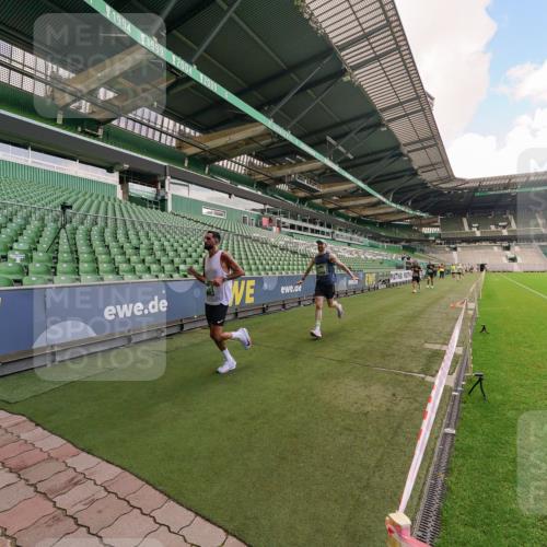 13.09.2026 - 21. swb-Marathon Bremen Michael Burmester http://msf.ph/oto/10302940 13.09.2026 12:41:32 Laufen im Stadion 126, 371, 603, 640, 650, 671, 735, 744, 862, 912, 957, 1136, 1336, 1381, 1411, 1571, 1614, 1667, 1797, 1822, 1850, 1860, 1862, 1901, 1930, 1950, 2094, 2986, 3368, 3624, 4381, 4399, 4795, 4936, 5672, 6198, 6201, 6264, 6929, 6991, 7141, 7671, 8065, 8383, 8394, 9065, 9329, 13224, 277, 346, 466, 658, 895, 901, 1090, 1118, 1248, 1320, 1323, 1385, 1472, 1583, 1587, 1604, 1754, 1911, 2141, 2352, 2585, 2670, 3080, 3606, 3617, 5160, 5163, 6112, 7650, 8729 meine-sportfotos.de