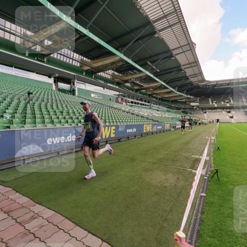 13.09.2026 - 21. swb-Marathon Bremen Michael Burmester http://msf.ph/oto/10302944 13.09.2026 12:41:33 Laufen im Stadion 126, 371, 603, 640, 650, 671, 735, 744, 862, 912, 957, 1136, 1336, 1381, 1411, 1571, 1614, 1667, 1797, 1822, 1850, 1860, 1862, 1901, 1930, 1950, 2094, 2986, 3368, 3624, 4381, 4399, 4795, 4936, 5672, 6198, 6201, 6264, 6929, 6991, 7141, 7671, 8065, 8383, 8394, 9065, 9329, 13224, 277, 346, 466, 658, 895, 901, 1090, 1118, 1248, 1320, 1323, 1385, 1472, 1587, 1604, 1754, 1911, 2141, 2352, 2585, 2670, 3080, 3606, 5160, 5163, 6112, 7650, 8729 meine-sportfotos.de
