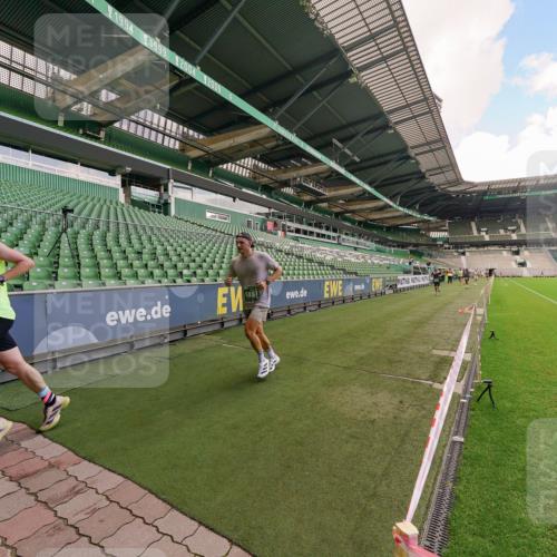 13.09.2026 - 21. swb-Marathon Bremen Michael Burmester http://msf.ph/oto/10302955 13.09.2026 12:41:44 Laufen im Stadion 126, 371, 603, 640, 650, 671, 735, 744, 862, 912, 957, 1009, 1136, 1336, 1381, 1411, 1571, 1614, 1619, 1667, 1797, 1822, 1850, 1860, 1862, 1901, 1930, 1950, 2094, 2207, 2986, 3368, 3624, 4381, 4399, 4795, 4936, 5672, 6198, 6201, 6264, 6929, 6991, 7141, 7671, 8065, 8311, 8383, 8394, 9065, 9329, 13224, 277, 346, 466, 658, 895, 901, 1090, 1118, 1248, 1320, 1323, 1385, 1472, 1576, 1587, 1604, 1717, 1751, 1754, 1911, 2141, 2352, 2585, 2670, 3080, 3606, 5160, 5163, 5912, 6112, 7650 meine-sportfotos.de