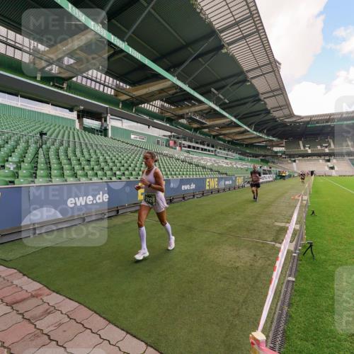 13.09.2026 - 21. swb-Marathon Bremen Michael Burmester http://msf.ph/oto/10302968 13.09.2026 12:41:54 Laufen im Stadion 126, 371, 439, 603, 640, 650, 671, 735, 744, 912, 957, 1009, 1136, 1336, 1381, 1411, 1571, 1614, 1619, 1667, 1712, 1797, 1822, 1850, 1860, 1862, 1930, 2094, 2207, 2986, 3368, 3624, 4399, 4795, 4847, 4936, 5672, 5828, 6198, 6201, 6264, 6929, 6991, 7141, 8065, 8311, 8383, 8394, 9065, 9120, 9329, 277, 346, 466, 658, 895, 901, 1090, 1118, 1248, 1320, 1323, 1472, 1576, 1587, 1604, 1717, 1751, 1754, 1911, 2141, 2352, 2585, 2670, 3080, 3606, 5160, 5163, 5912, 6112, 7650 meine-sportfotos.de