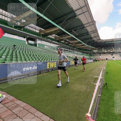 13.09.2026 - 21. swb-Marathon Bremen Michael Burmester http://msf.ph/oto/10303000 13.09.2026 12:42:18 Laufen im Stadion 371, 439, 650, 744, 749, 957, 1009, 1223, 1224, 1336, 1381, 1411, 1562, 1614, 1619, 1667, 1712, 1745, 1797, 1822, 1850, 1862, 1879, 2094, 2207, 2651, 2986, 3251, 3368, 3584, 3624, 4096, 4399, 4795, 4847, 4936, 5663, 5672, 5828, 6198, 6264, 6929, 6991, 7141, 8065, 8311, 8383, 8394, 8994, 9065, 9120, 9533, 277, 346, 807, 895, 901, 1118, 1248, 1320, 1323, 1472, 1576, 1587, 1604, 1717, 1751, 1911, 2141, 2352, 2670, 3080, 3606, 5160, 5163, 5912, 6112, 7650 meine-sportfotos.de