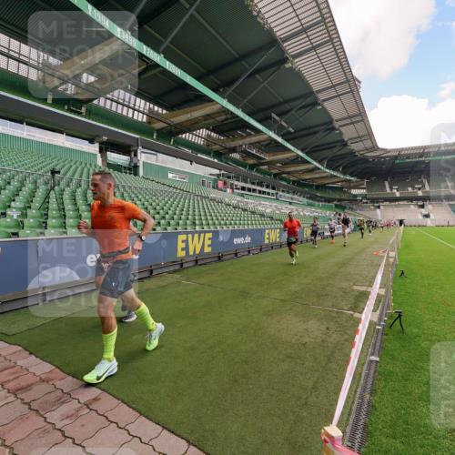 13.09.2026 - 21. swb-Marathon Bremen Michael Burmester http://msf.ph/oto/10303018 13.09.2026 12:42:33 Laufen im Stadion 439, 749, 1009, 1223, 1224, 1411, 1562, 1619, 1667, 1712, 1745, 1797, 1822, 1850, 1862, 1879, 1921, 2094, 2207, 2651, 2683, 2986, 3251, 3368, 3584, 3624, 3688, 4096, 4399, 4795, 4847, 5316, 5663, 5672, 5828, 6198, 6264, 6359, 6929, 6991, 7141, 8065, 8311, 8383, 8394, 8689, 8749, 8994, 9065, 9120, 9200, 9533, 277, 346, 807, 895, 901, 1118, 1248, 1320, 1323, 1472, 1576, 1587, 1604, 1717, 1751, 1911, 2141, 2352, 2670, 3080, 3606, 5160, 5163, 5912, 6112, 7650 meine-sportfotos.de