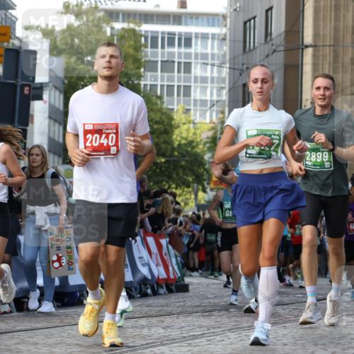 13.09.2026 - 21. swb-Marathon Bremen Strokosch-Dieckow http://msf.ph/oto/10303033 13.09.2026 13:23:14 Ziel 913, 1935, 1963, 2040, 2806, 2914, 3098, 3145, 3233, 3560, 6707, 6737, 6792, 7909, 8377, 8551, 8646, 8671, 8672, 8819, 8820, 9921, 2371, 2427, 2899, 3173, 3531, 3861, 5820, 5821, 6923, 8045, 8863, 9088, 9196, 9436, 10127 meine-sportfotos.de