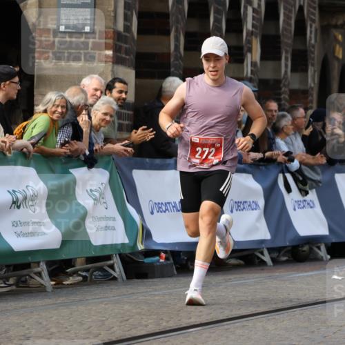 13.09.2026 - 21. swb-Marathon Bremen Strokosch-Dieckow http://msf.ph/oto/10303057 13.09.2026 12:54:10 Ziel 272, 5160, 13212 meine-sportfotos.de