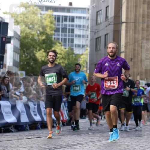 13.09.2026 - 21. swb-Marathon Bremen Strokosch-Dieckow http://msf.ph/oto/10303081 13.09.2026 13:23:19 Ziel 1809, 1935, 1963, 2040, 2367, 2827, 2914, 2961, 3098, 3145, 3233, 3560, 5114, 6737, 7909, 8304, 8377, 8646, 8671, 8672, 8787, 8819, 8820, 9921, 672, 2371, 2409, 3078, 3138, 3173, 3531, 3861, 3939, 6848, 6923, 8560, 8863, 9088, 9196, 9436 meine-sportfotos.de