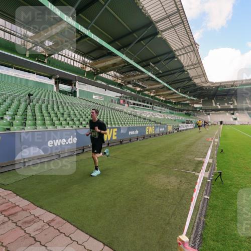 13.09.2026 - 21. swb-Marathon Bremen Michael Burmester http://msf.ph/oto/10303090 13.09.2026 12:43:02 Laufen im Stadion 439, 749, 819, 1009, 1223, 1224, 1562, 1619, 1667, 1712, 1745, 1822, 1850, 1862, 1879, 1921, 2094, 2207, 2651, 2683, 3251, 3368, 3500, 3584, 3624, 3688, 4096, 4847, 5143, 5199, 5316, 5601, 5663, 5672, 5776, 5828, 6264, 6359, 6579, 6929, 6991, 7141, 7170, 7841, 7950, 8311, 8383, 8394, 8689, 8749, 8850, 8994, 9120, 9153, 9200, 9233, 9533, 9849, 277, 453, 807, 862, 901, 1248, 1320, 1323, 1472, 1576, 1587, 1717, 1751, 1911, 5160, 5163, 5912 meine-sportfotos.de