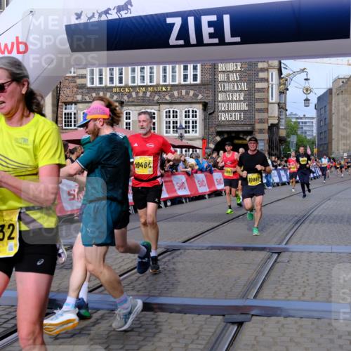 13.09.2026 - 21. swb-Marathon Bremen Tim E. http://msf.ph/oto/10303136 13.09.2026 10:45:59 Ziel 10464, 10541, 10583, 10987, 11015, 11063, 11209, 11279, 11559, 11749, 11762, 11845, 12033, 12087, 12290, 12355, 13532, 13595, 13628 meine-sportfotos.de
