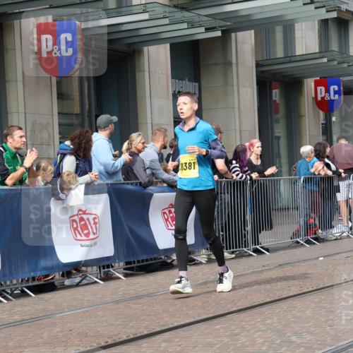 13.09.2026 - 21. swb-Marathon Bremen Strokosch-Dieckow http://msf.ph/oto/10303236 13.09.2026 10:51:15 Ziel 10162, 10281, 10334, 10348, 10381, 10467, 10544, 10763, 10825, 10862, 10984, 11145, 11273, 11542, 11787, 12329, 12424, 12548, 13631, 10200, 10471, 10515, 10808, 10887, 11087, 11339, 11503, 11537, 11625, 11626, 11801, 11973, 12004, 12051, 12133, 12303, 12351, 12407, 12552 meine-sportfotos.de