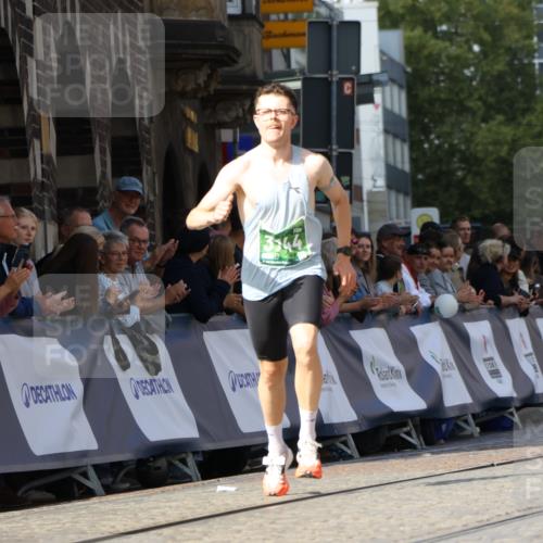 13.09.2026 - 21. swb-Marathon Bremen Strokosch-Dieckow http://msf.ph/oto/10303268 13.09.2026 12:55:12 Ziel 13085, 3744 meine-sportfotos.de