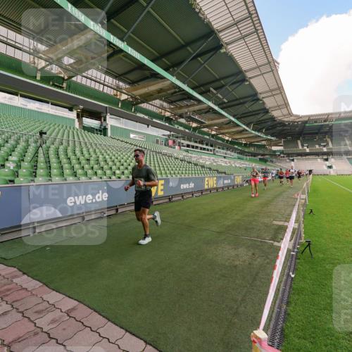 13.09.2026 - 21. swb-Marathon Bremen Michael Burmester http://msf.ph/oto/10303269 13.09.2026 12:45:43 Laufen im Stadion 195, 280, 339, 474, 493, 508, 567, 681, 697, 715, 788, 1017, 1034, 1181, 1241, 1264, 1277, 1301, 1335, 1696, 1863, 1937, 1975, 2020, 2084, 2087, 2297, 2889, 3092, 3271, 3609, 4110, 4118, 4157, 4328, 5024, 5092, 5238, 5283, 5674, 5719, 5996, 6918, 6973, 7206, 7265, 7336, 7478, 7715, 8028, 8054, 8096, 8319, 8325, 8331, 8670, 8701, 8756, 8936, 9070, 9129, 9273, 9306, 9495, 9583, 9642, 13063, 13168, 13237, 439, 1411, 1667, 1822, 1850 meine-sportfotos.de