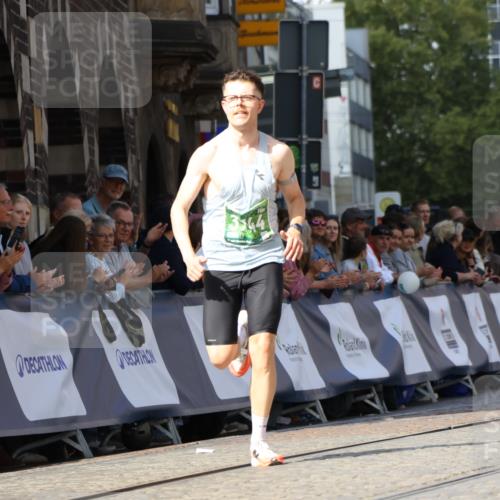 13.09.2026 - 21. swb-Marathon Bremen Strokosch-Dieckow http://msf.ph/oto/10303296 13.09.2026 12:55:13 Ziel 13085, 3744 meine-sportfotos.de