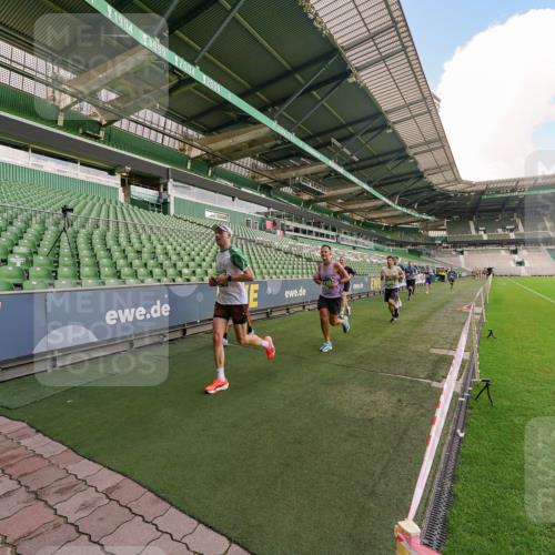 13.09.2026 - 21. swb-Marathon Bremen Michael Burmester http://msf.ph/oto/10303299 13.09.2026 12:45:58 Laufen im Stadion 195, 280, 339, 474, 508, 538, 567, 604, 697, 715, 788, 1017, 1034, 1181, 1241, 1264, 1277, 1301, 1863, 1937, 1975, 2020, 2021, 2084, 2087, 2297, 2809, 2889, 3092, 3271, 3609, 4110, 4157, 4236, 4777, 5024, 5092, 5238, 5283, 5674, 5719, 5996, 6815, 6918, 7206, 7265, 7336, 7478, 7715, 8054, 8096, 8319, 8325, 8331, 8670, 8701, 8756, 8936, 8983, 9070, 9129, 9273, 9306, 9495, 9544, 9583, 9642, 13034, 13168, 439, 1411, 1667, 1822, 1850 meine-sportfotos.de