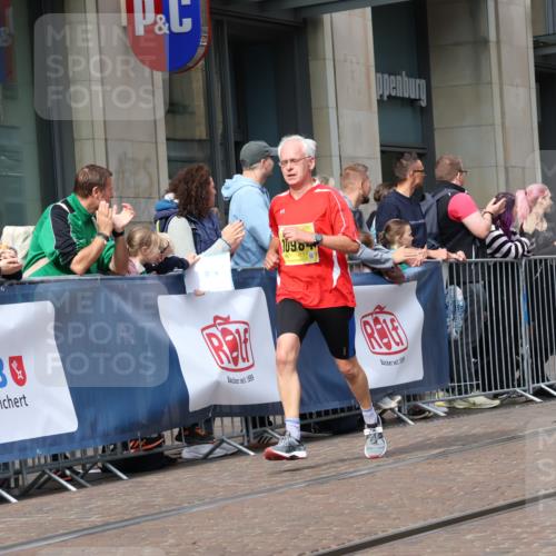 13.09.2026 - 21. swb-Marathon Bremen Strokosch-Dieckow http://msf.ph/oto/10303303 13.09.2026 10:51:18 Ziel 10162, 10281, 10334, 10348, 10467, 10544, 10763, 10825, 10862, 10984, 11145, 11273, 11542, 11733, 11787, 12329, 12424, 12548, 13631, 10200, 10381, 10471, 10515, 10808, 10887, 11339, 11503, 11537, 11625, 11626, 11801, 11973, 12004, 12051, 12133, 12303, 12407, 12552 meine-sportfotos.de