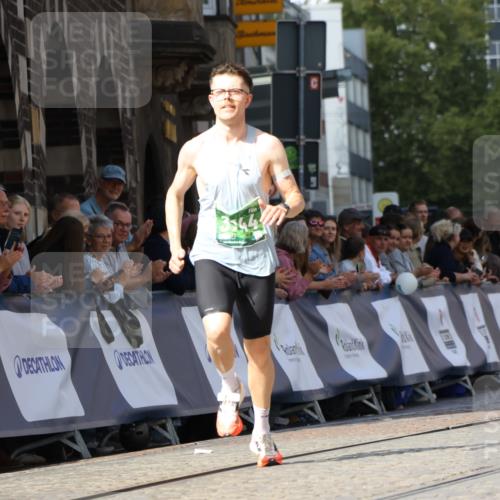 13.09.2026 - 21. swb-Marathon Bremen Strokosch-Dieckow http://msf.ph/oto/10303307 13.09.2026 12:55:13 Ziel 13085, 3744 meine-sportfotos.de