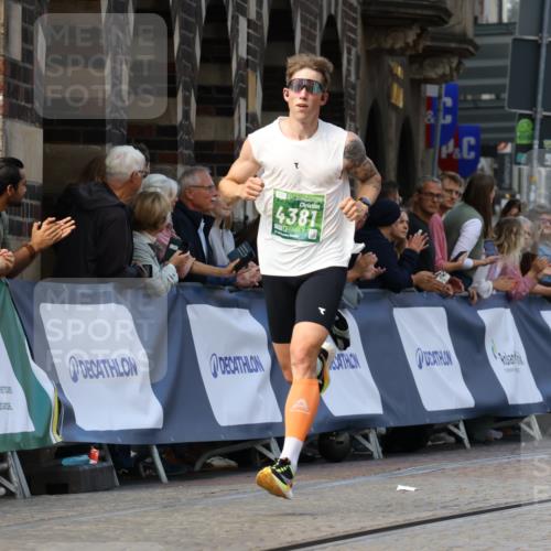 13.09.2026 - 21. swb-Marathon Bremen Strokosch-Dieckow http://msf.ph/oto/10303385 13.09.2026 12:55:32 Ziel 3744, 1724, 4381, 9630 meine-sportfotos.de